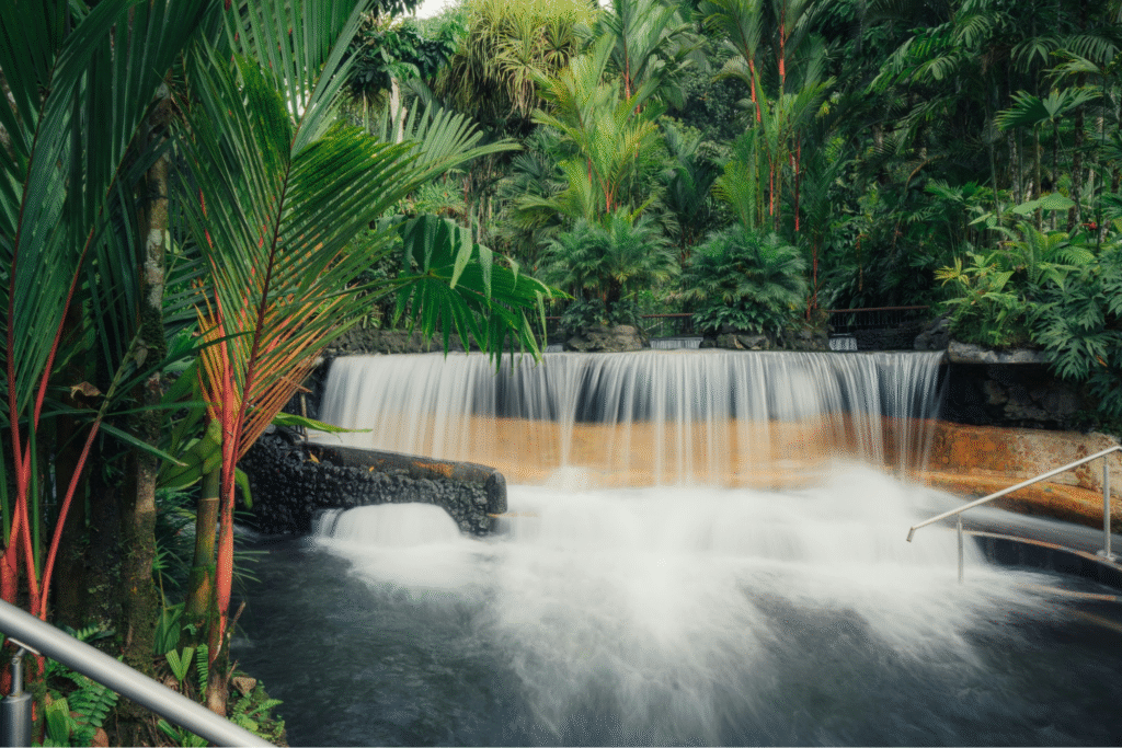 La Fortuna Waterfall costa rica